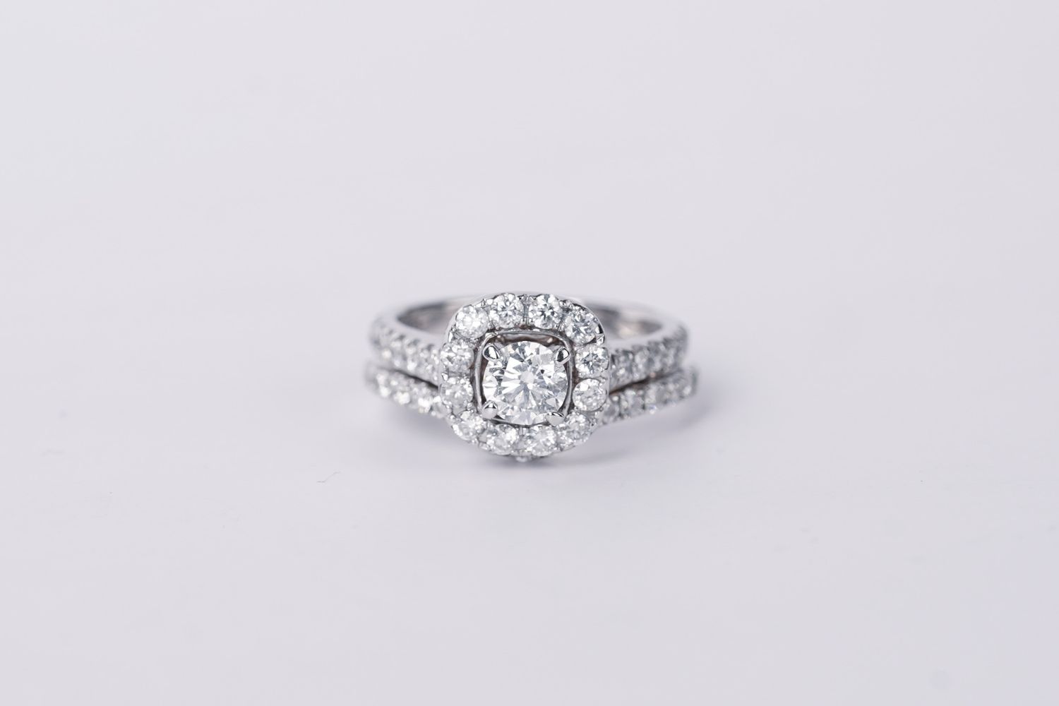 14KW 6.12TW 2.0TW (.50ctr) H/SI1 Neil Lane Round Diamond Halo Wedding Set (size 5)