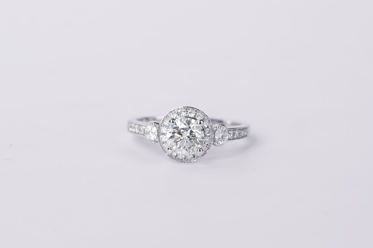 18KW 3.33g 1.31TW (.91ctr) H/SI1 Round Diamond Demarco Halo Engagement Ring (size 6.5)