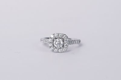 14KW 6.49g 1.00ctw (.50ctr) G/SI2 Round Diamond Neil Lane Halo Engagement Ring (size 6.5)