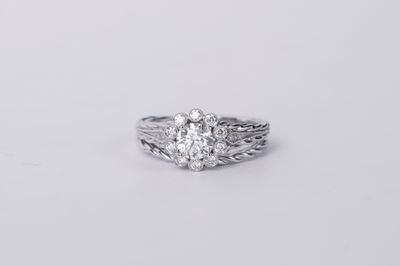 18KW 5.78g 1.24TW (.74ctr) I/VS2 Round Diamond Flower Halo Wedding Set (size 7)