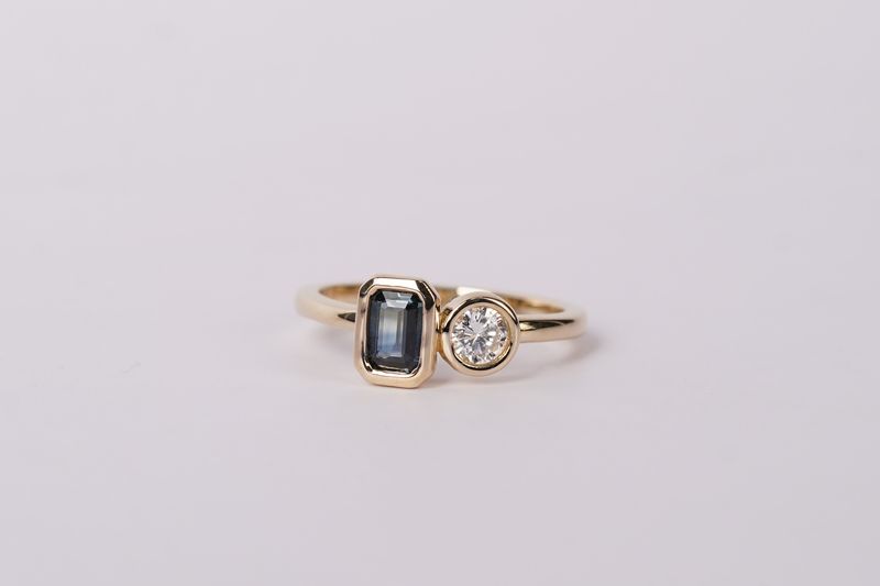 BETX- 14KY 3.69g .82ctw Sapphire &amp; Diamond Two Stone Ring (size 7)
