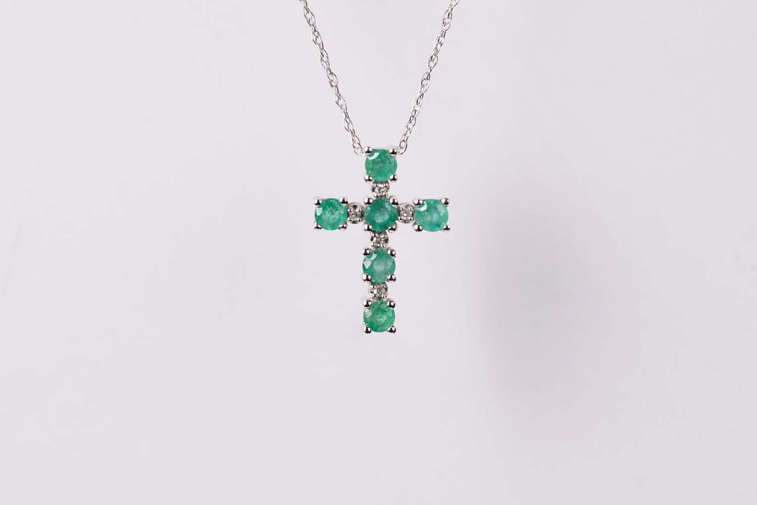 VBL- 14KW 1.48g .55ctw Emerald &amp; Diamond Cross Necklace 18&quot;