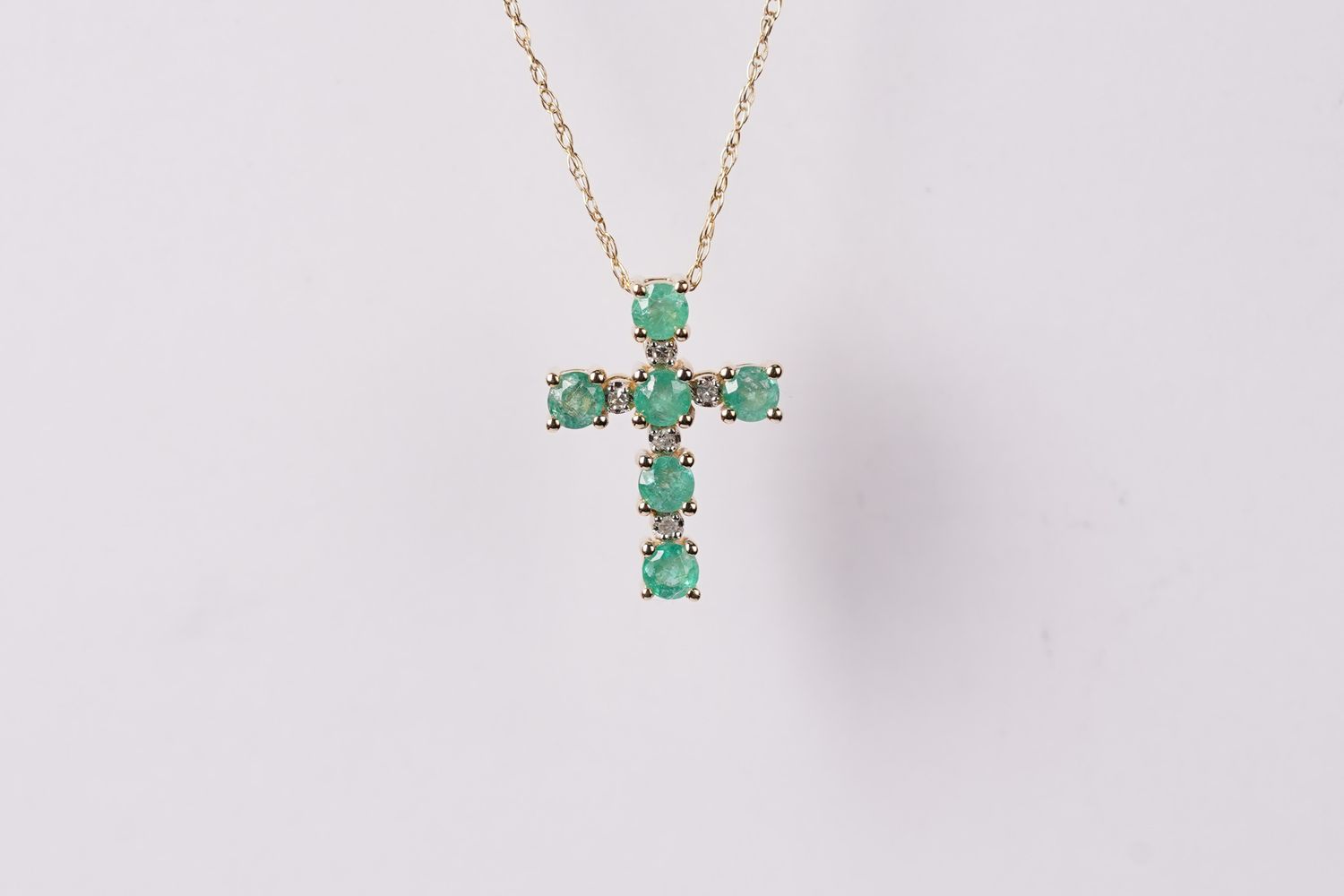 VBL- 14KY 1.44g .55ctw Emerald &amp; Diamond Cross Necklace 18&quot;