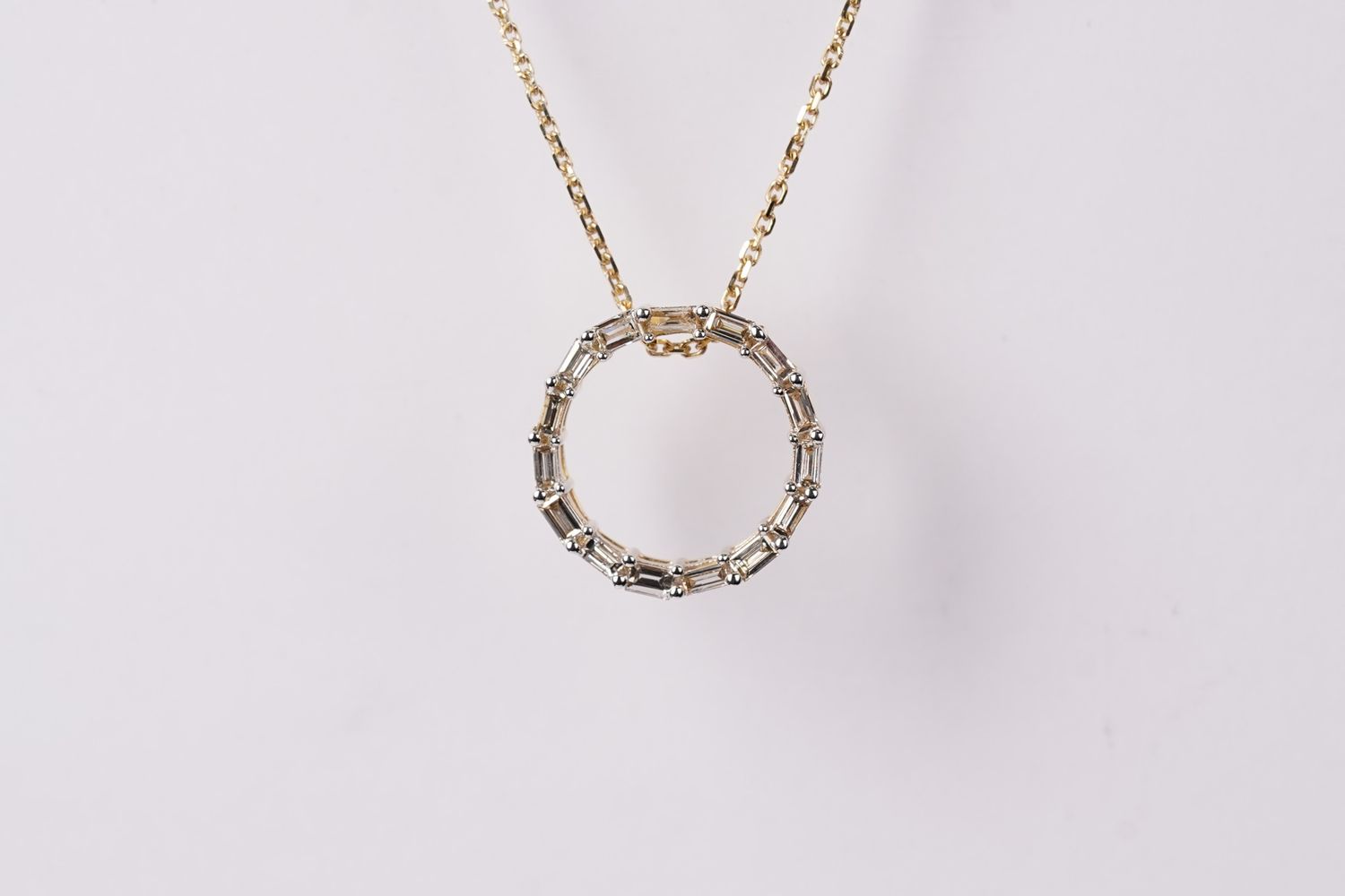 AAL- 10KY 2.3g .40ctw Baguette Diamond Circle Necklace 16-18&quot;