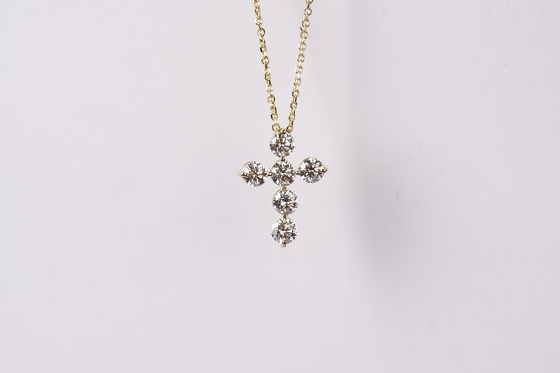 IAEX- 14KY 2.89g .94ctw Diamond Cross Necklace 16-18&quot; IJ/SI1 rounds