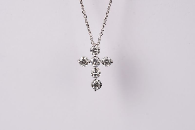 ITEX- 14KW 2.85g .94ctw Diamond Cross Necklace 16-18&quot;