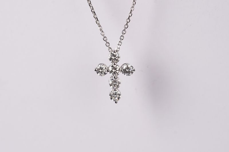 RTEX- 14KW 2.5g .73ctw Diamond Cross Necklace 16-18&quot;