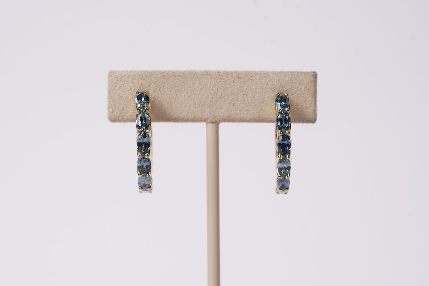 EETX- 10KY 6.65g 3.5ctw Montana Sapphire Hoop Earrings
