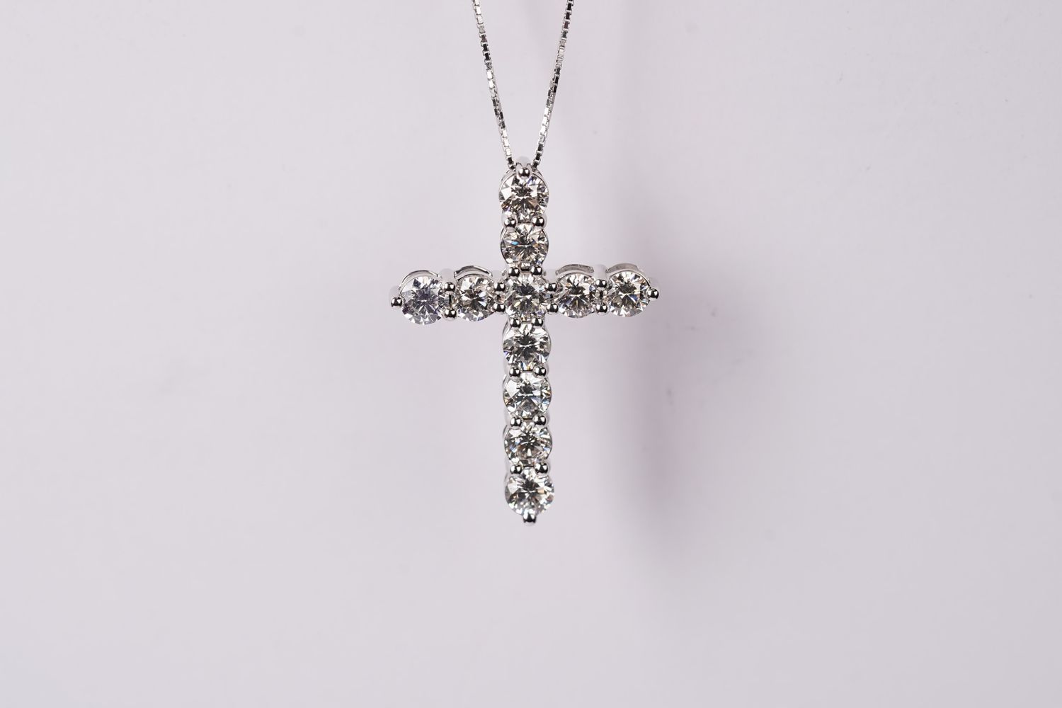 VLTT- 14KW 3.87g 2.00ctw Diamond Cross Necklace 18&quot;
