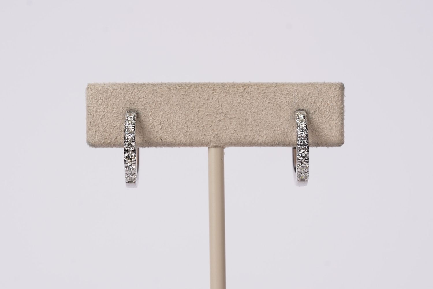 ETTX- 14KW 2.56g .56ctw Diamond Hoop Earrings