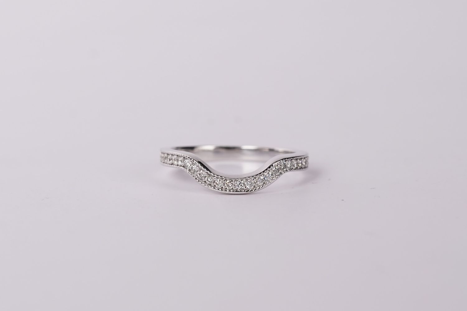 VET- 14KW 1.95g .24ctw Diamond Contoured Stackable Band (size 7)