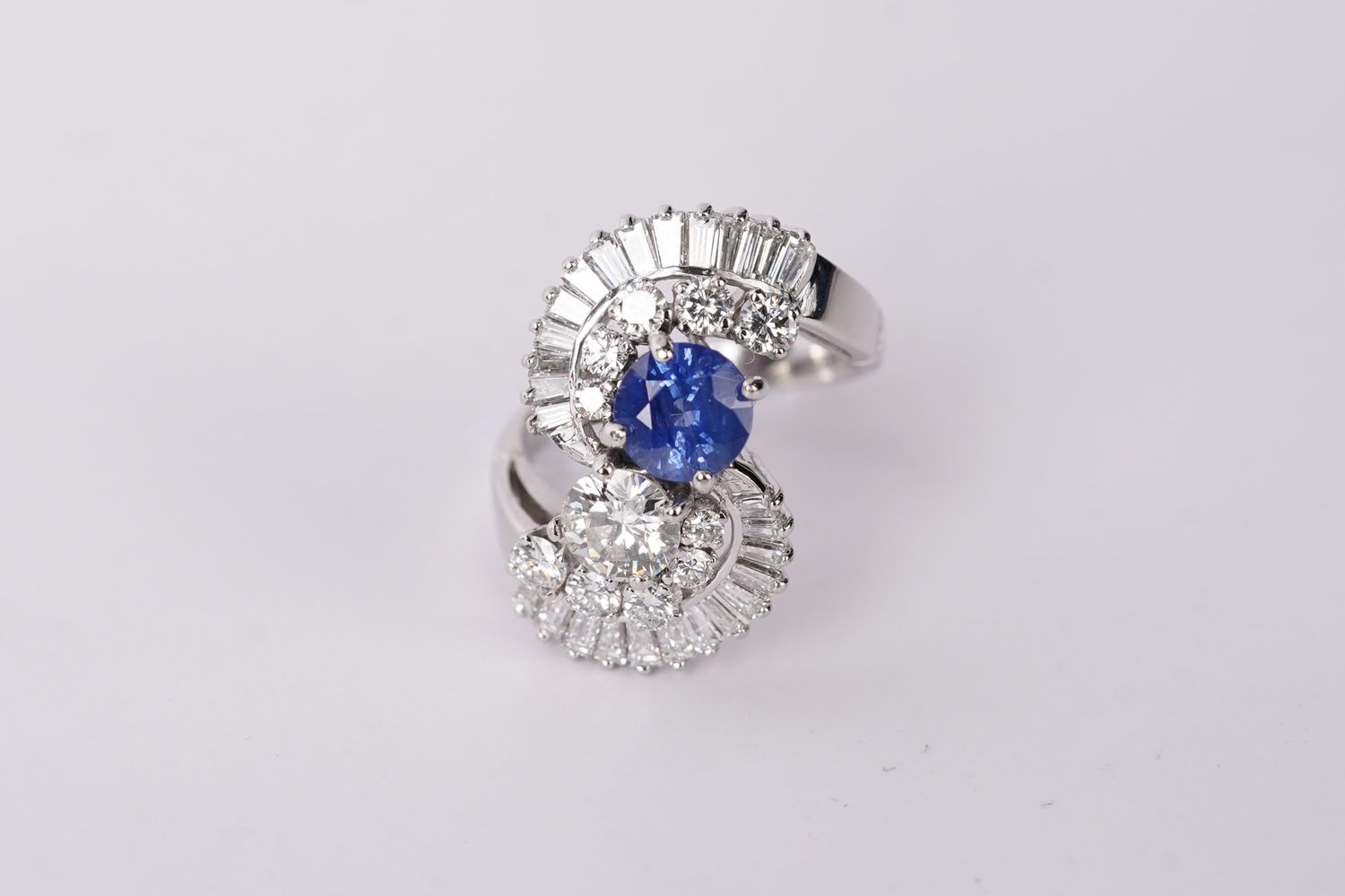 ADTT- Platinum 12.06g 3.90ctw Sapphire &amp; Diamond Antique Ring (size 6)