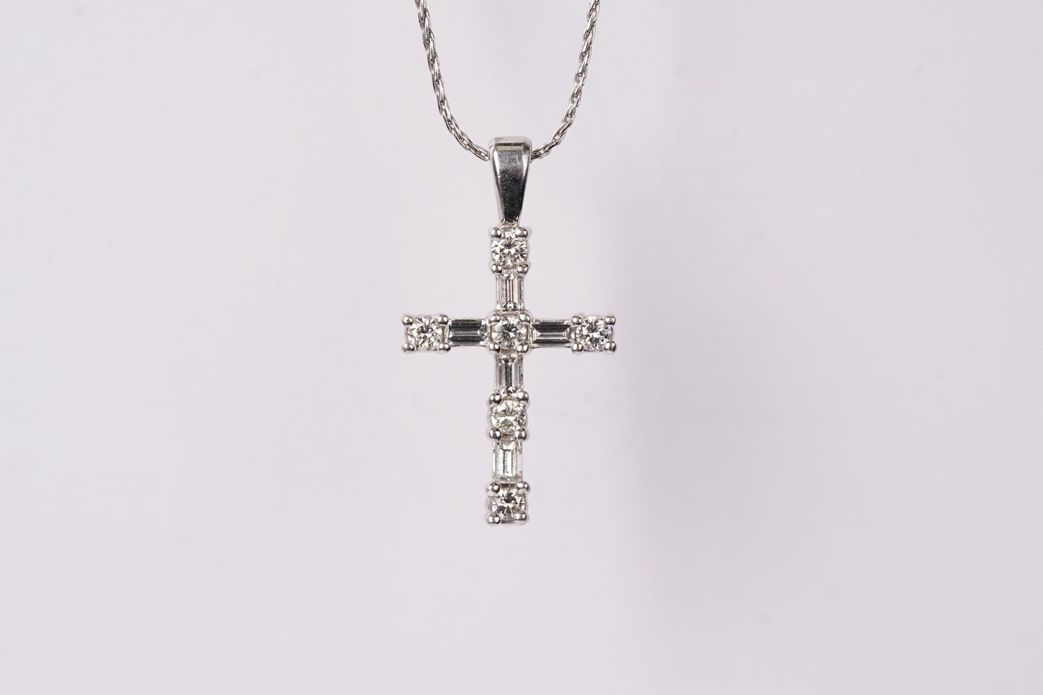 ETTX- 14KW 3.88g .60ctw Baguette &amp; Round Diamond Cross Necklace 18&quot;