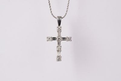 ETTX- 14KW 3.88g .60ctw Baguette &amp; Round Diamond Cross Necklace 18&quot;