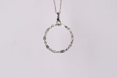 NTT- 14KW 1.31g .40ctw Baguette Diamond Circle Necklace 18&quot;