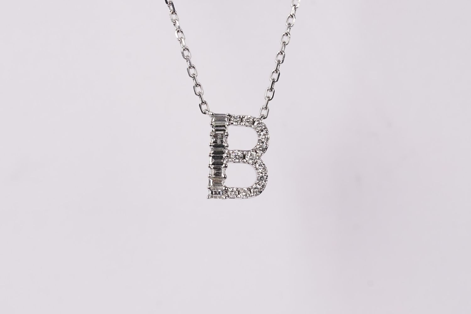 NET- 14K 2.00g .18-.23ctw Diamond Initial Necklace 18&quot;