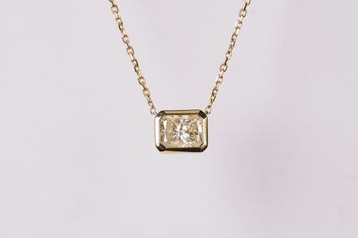 VDTT- 14KY 2.70g 1.02ct K/SI1 Radiant Diamond Solitaire Bezel Necklace 16-18&quot;