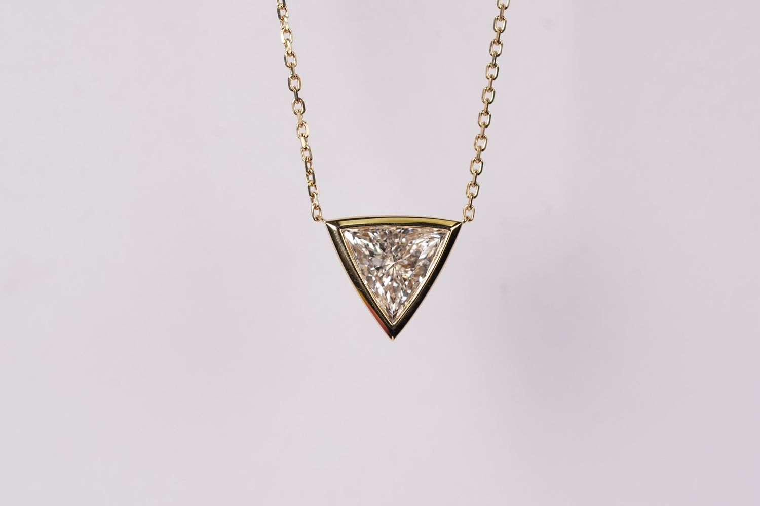 VVTT- 14KY 2.79g .87ct H/SI1 Trillion Diamond Solitaire Bezel Necklace 16-18&quot;