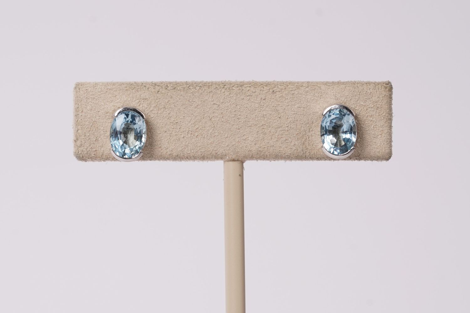 DTTX- 14KW 1.82g 1.00ctw Aquamarine Half Bezel Stud Earrings