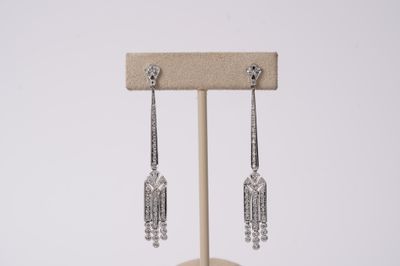 RTTX- 18KW 5.95g .60ctw Diamond Dangle Fashion Earrings