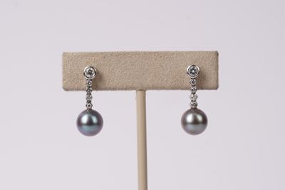 AET- 14KW 3.87g .36ctw 8.5mm Tahitian Pearl &amp; Diamond Dangle Earrings