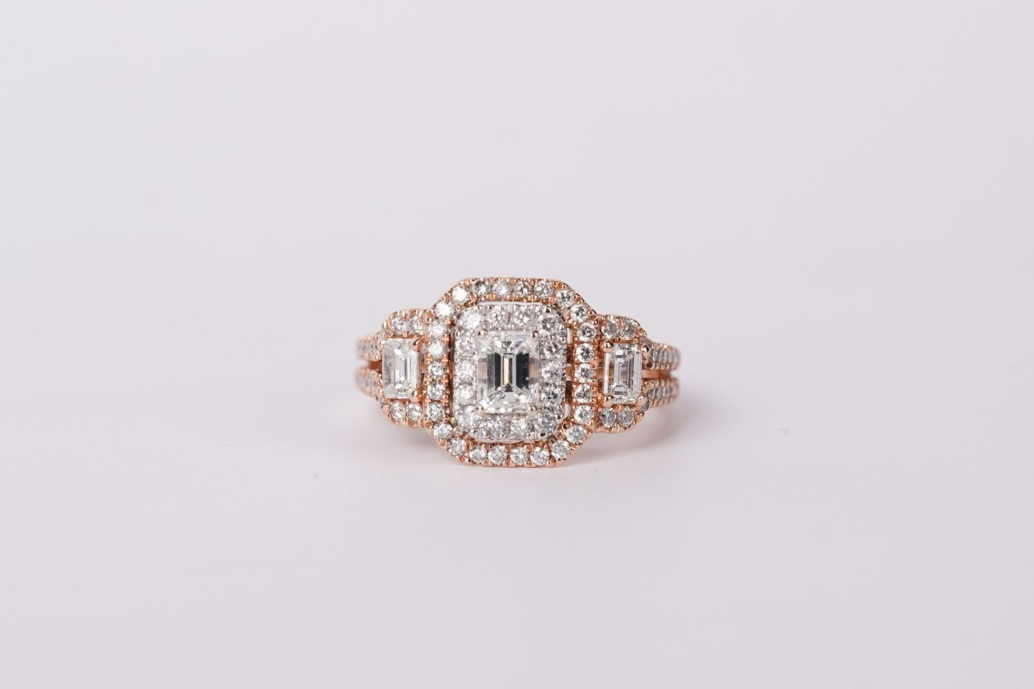 VTXT- 14KR 6.49g 1.60cw (.50ctr) H/VS2 Emerald Cut Diamond Three Stone Halo Engagement Ring (size 6)