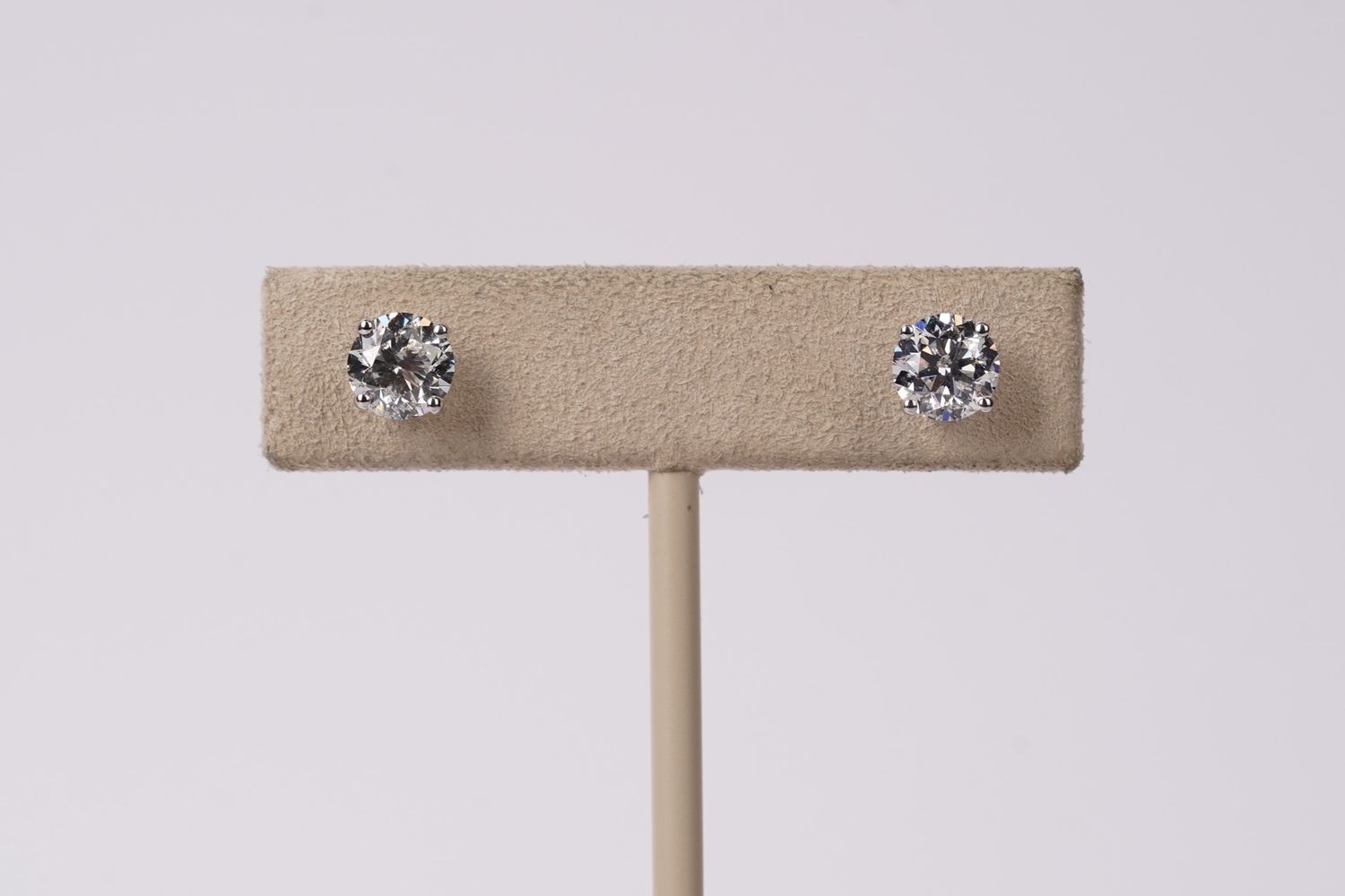 NETT- 14KW 2.02ctw I/SI2 Round Diamond Stud Earrings