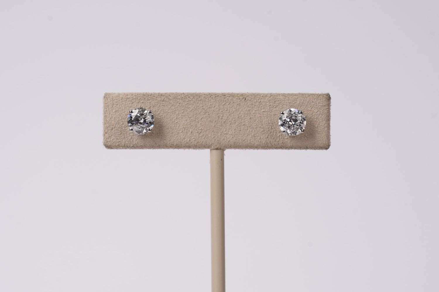 VTPT- 14KW 1.52ctw G/I1 Round Diamond Stud Earrings
