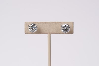 ANTPT-14KW 5.60ctw H-I/I1 Round Diamond Stud Earrings