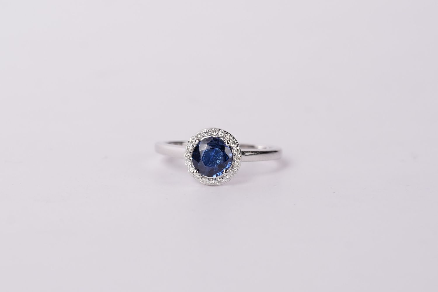14KW 2.89g 1.00ctw (.80ctr) Sapphire &amp; Diamond Halo Fashion Ring (size 6.5)