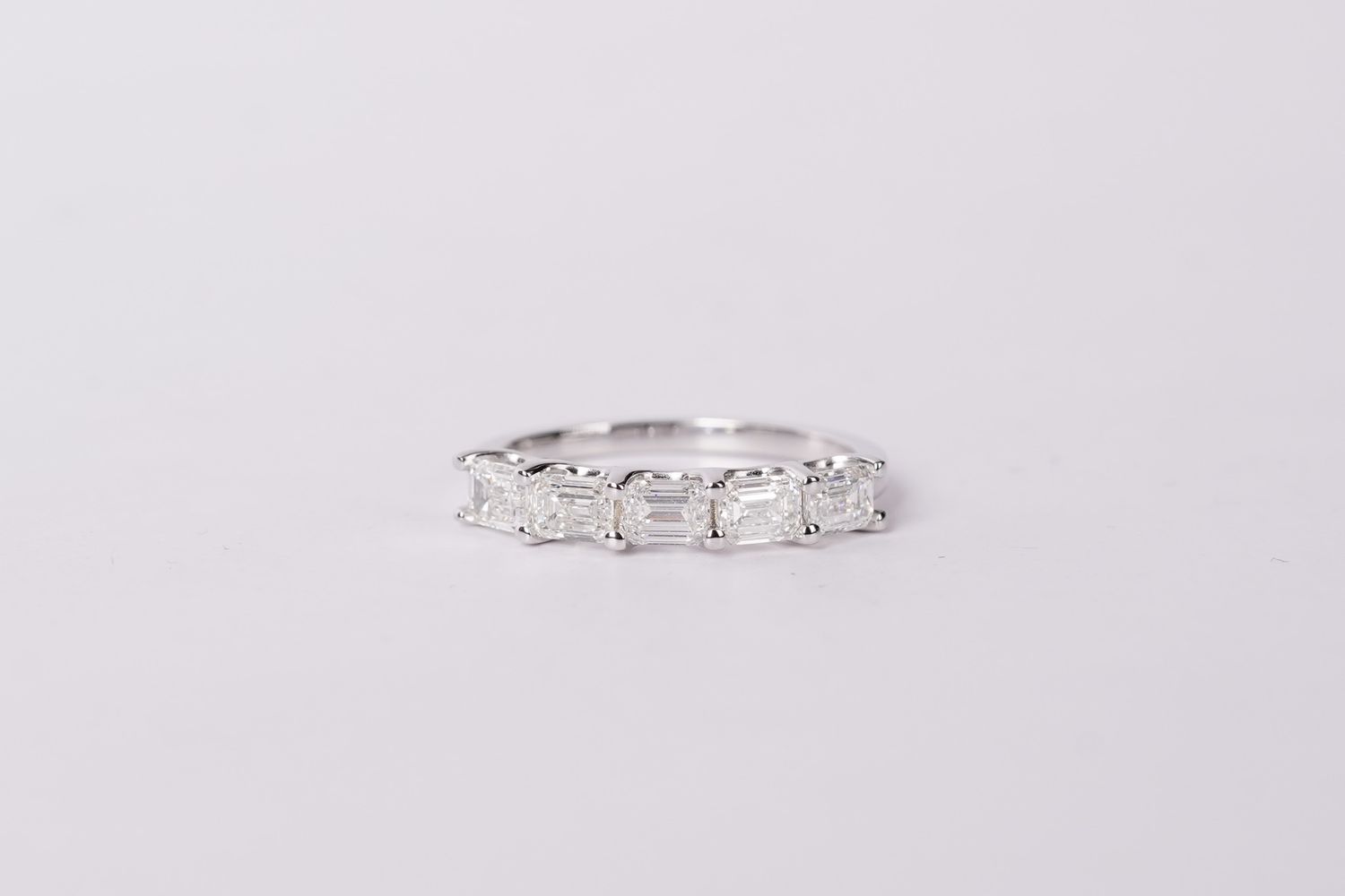 AVTP-14KW 2.63g 1.50ctw F-G/VVS1-VS1 Emerald Diamond Stackable Band (size 7)