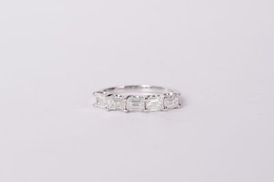 AVTP-14KW 2.63g 1.50ctw F-G/VVS1-VS1 Emerald Diamond Stackable Band (size 7)