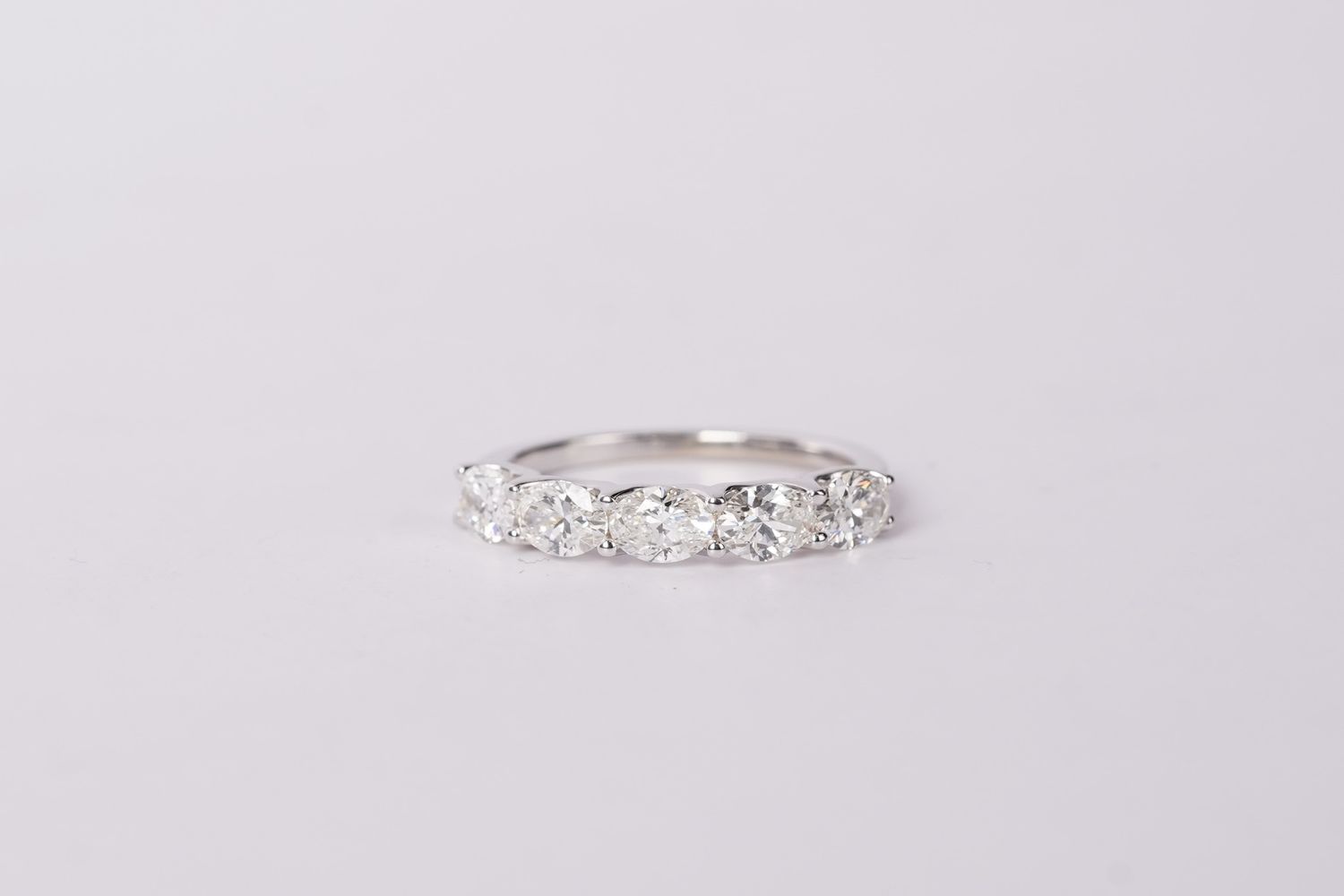 AVTT-14KW 2.60g 1.50ctw G/VS1 GIA Oval Diamond Stackable Band (size 7)
