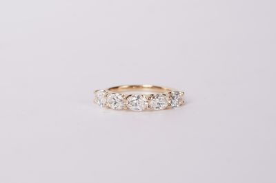NNTP-14KY 3.14g 2.00ctw F-G/VS1-VS2 GIA Oval Diamond Stackable Band (size 7)