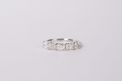 VLET-14KW 2.83g 1.50ctw H-I/VVS1-VS1 GIA Oval &amp; Emerald Diamond Stackable Band (size 7)