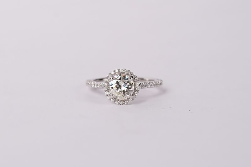 ARET- 14KW 3.9g 1.71ctw (1.23ctr) JK/I1 Round Diamond Halo Engagement Ring (size 7)