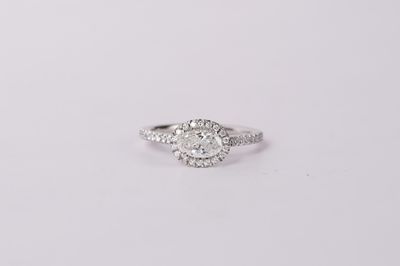 VVET- 14KW 2.7g .95ctw (.65ctr) E/SI2 Oval Diamond Venetti Halo Engagement Ring (size 6.5)