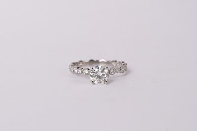 ALTT- 18KW 2.45g 1.31ctw (1.10ctr) H/SI2 Round Diamond Engagement Ring (size 7)