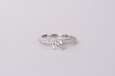 AVTT- 18KW 4.16g 1.68ctw (.88ctr) G/SI2 Round Diamond Pave Engagement Ring (size 6.5)
