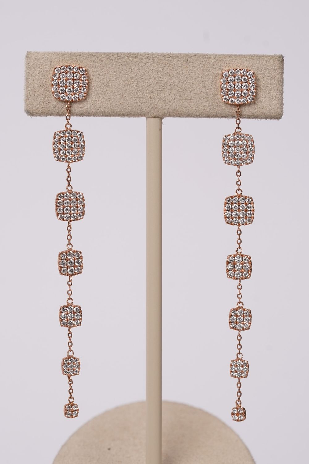 IVTX- 14KR 4.0g 1.33ctw Diamond Dangle Earrings