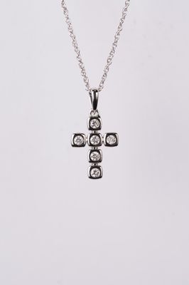 VBT- 14KW 1.83g .16ctw Diamond Bezel Cross Necklace 18&quot;