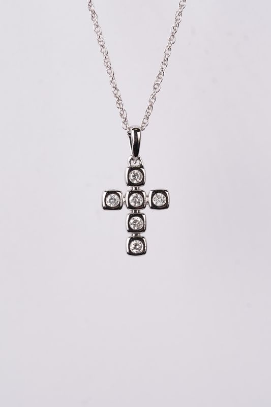 VBT- 14KW 1.83g .16ctw Diamond Bezel Cross Necklace 18&quot;