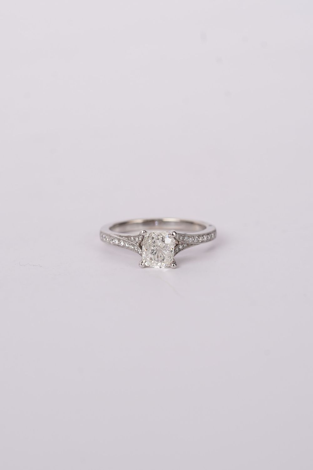 AEET- 14KW 3.3g 1.16ctw (1.00ctr) I/SI2 Elongated Cushion Diamond Venetti Engagement Ring (size 6.75)