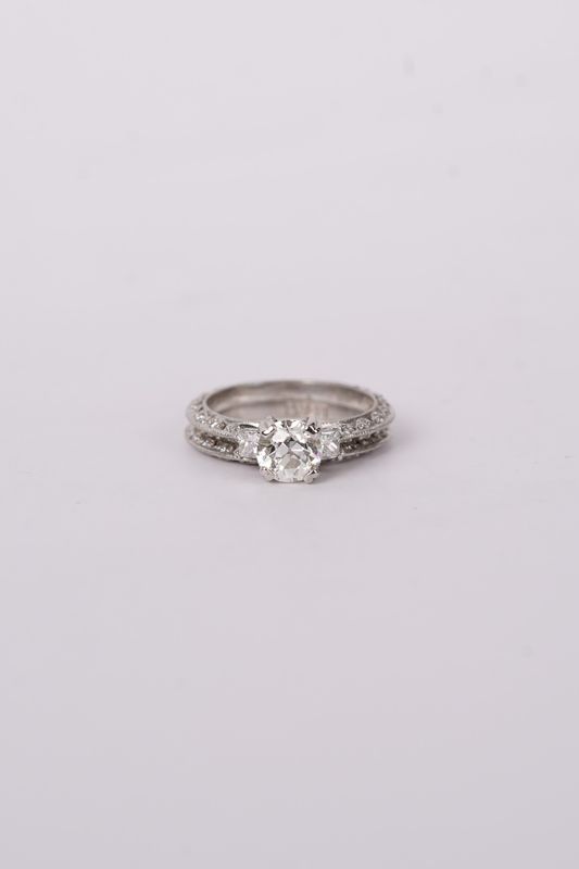 DTPT-Platinum 7.2g 1.85ctw (1.13ctr)  J/VS2 Old European Cut Diamond Tacori Wedding Set (size 6)