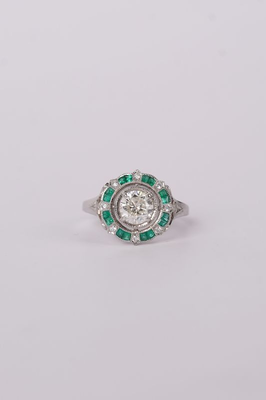 NATT- 14KW 3.63g 1.48ctw (1.00ctr) J/SI2 Round Diamond Halo Fashion Ring (size 7)