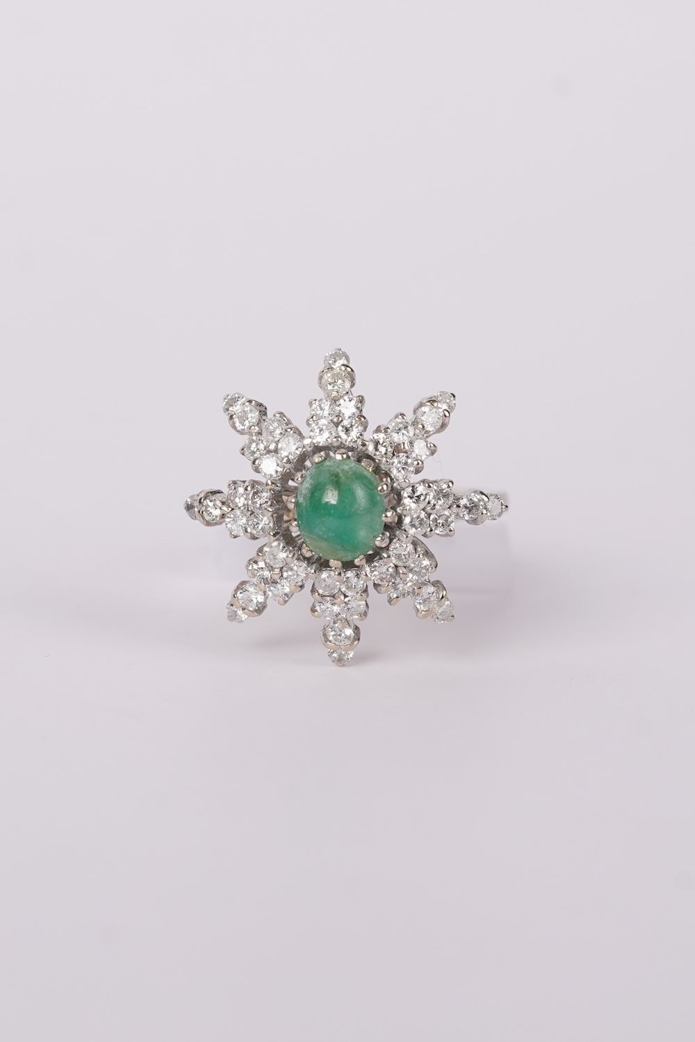 RET- 18KW 5.94g 1.50ctw (.50ctr) Jade &amp; Diamond Starburst Ring (size 5.5)