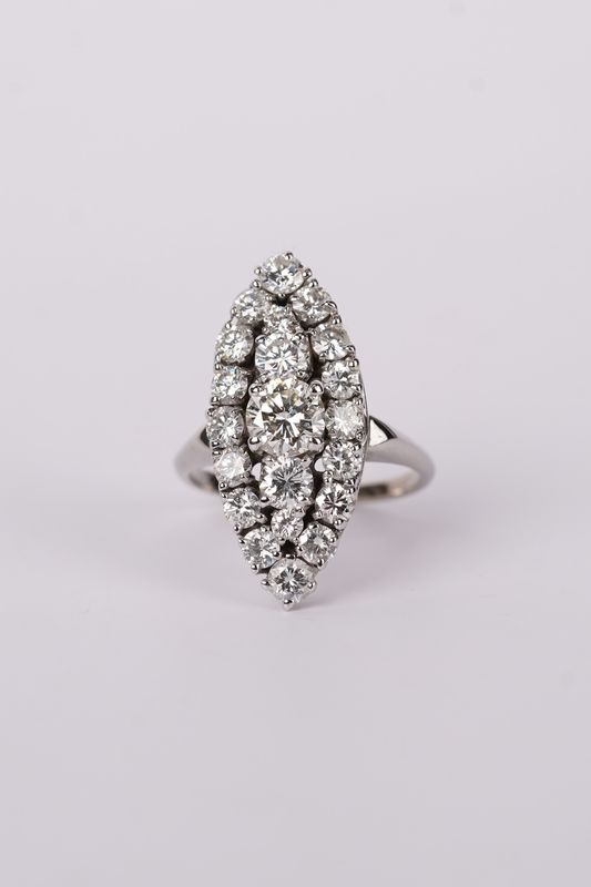 AIET-14KW 8.4g 2.20ctw Diamond Estate Ring (size 6.75)
