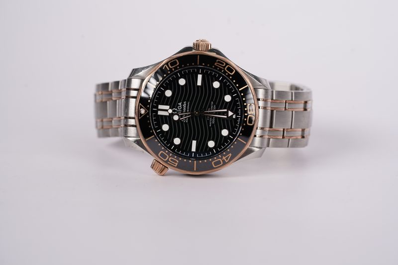 DDTT- Men&#39;s Omega Seamaster Diver 300M 42mm 18K &amp; Stainless Steel