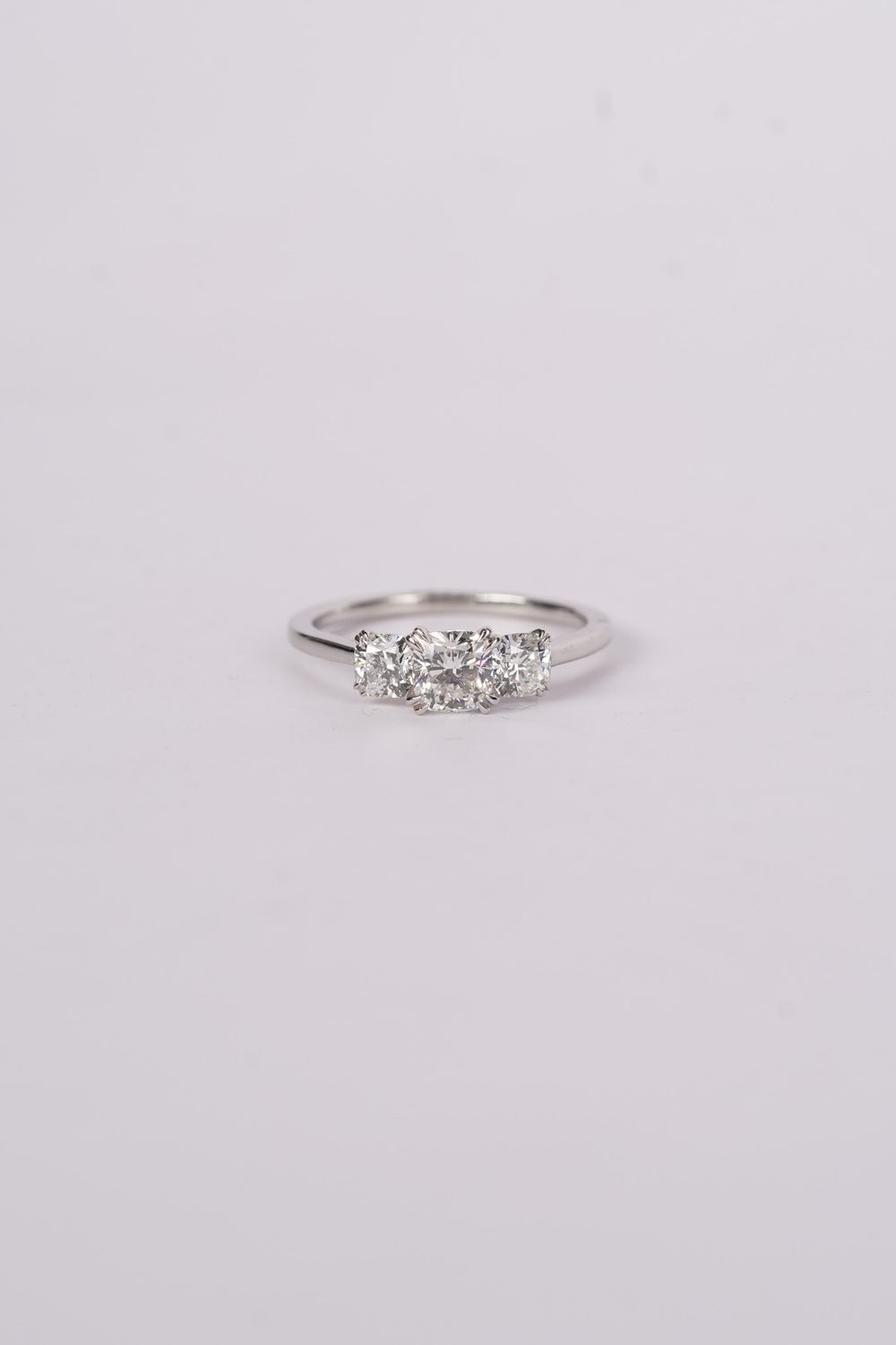 VNDD-Platinum 3.5g 1.20ctw (0.62ctr) I/VS1 Cushion Diamond Three Stone Engagement Ring (size 6.5)
