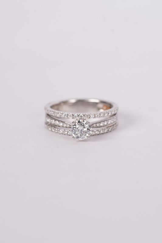 VBET- 18KW 5.5g 1.42ctw (.72ctr) E/SI2 Round Diamond Demarco Engagement Ring (size 6.5)